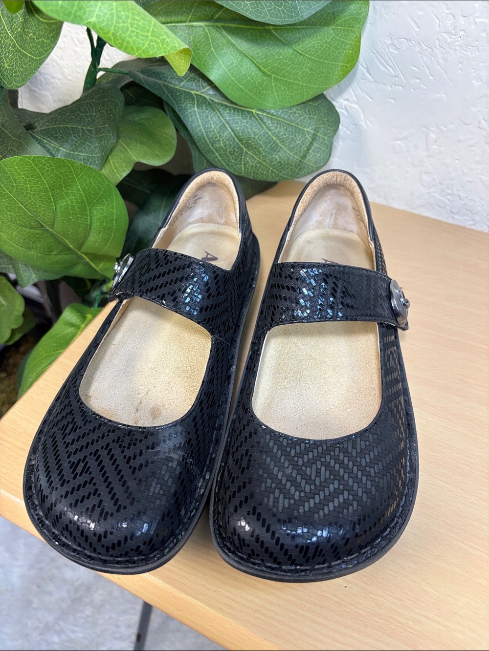 Women’s Black Alegria by pg lite Comfort Flats - Classic Velcro strap